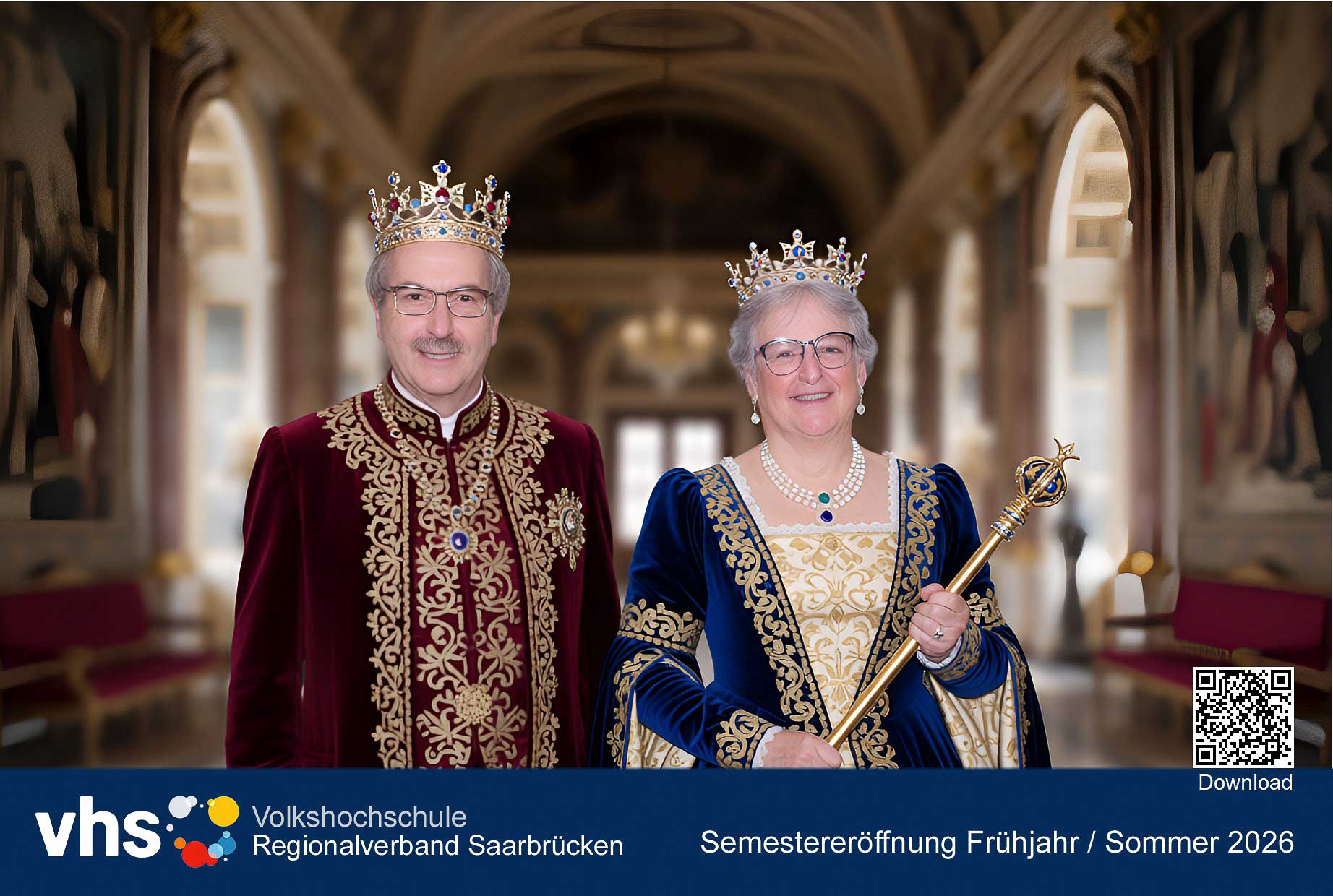 KI-Druckresultat VHS Saarbrücken — Pärchen als König und Königin in Krone und Hermelin-Robe im historischen Palast-Setting